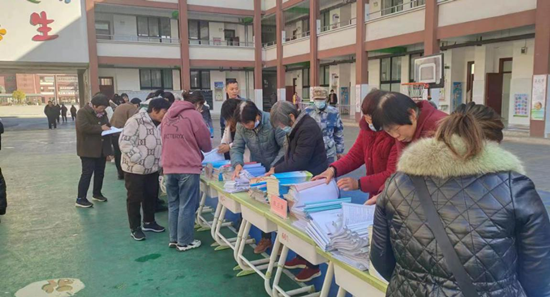 当前报道:内乡县大桥乡灵山雷锋学校小学部开展“家长开放日”主题活动