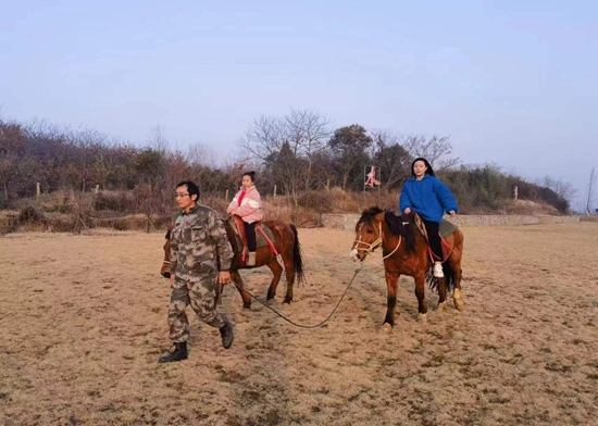 罗山县：元旦假期文化消费热力十足 旅游市场“多点开花”