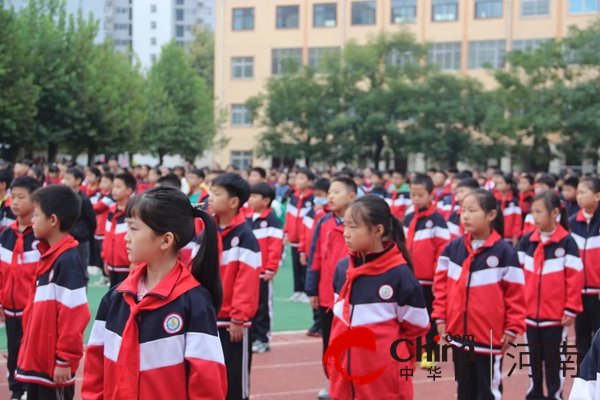 焦点短讯！驻马店市第一小学举行“献礼建队日 追梦红领巾”主题升旗仪式